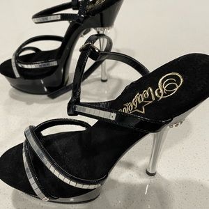 Brand New Condition Pleaser Allure 657 5.5” Heels Size 6